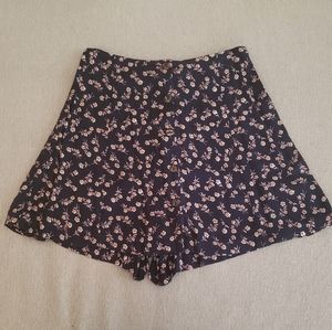 Vintage navy floral skort with buttons
